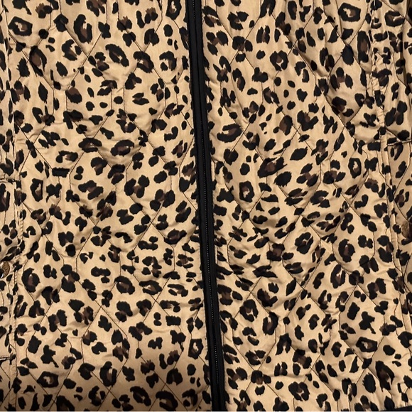 Croft and barrow animal print puff vest with gold detail and pockets 3xl - Picture 3 of 6